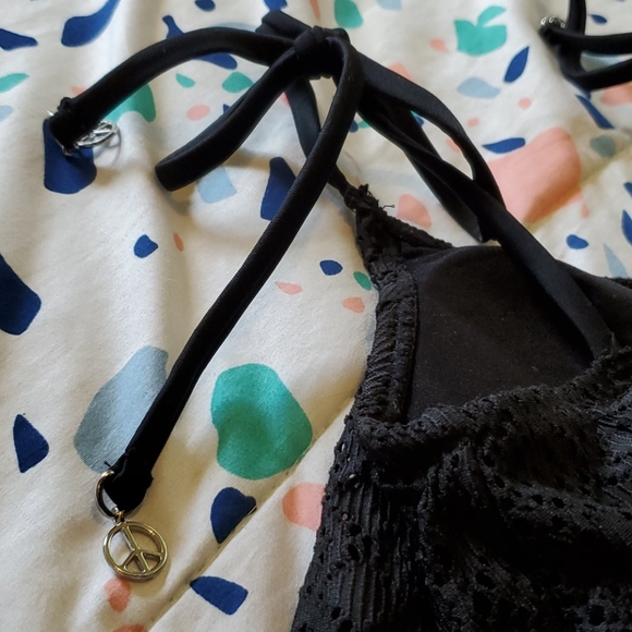 H&M 4 - Picture 4 of 4